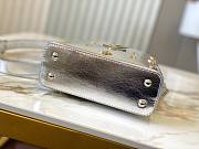 Colestore Louis Vuitton Capucines Mini Features a Metallic Silver 21x14x8cm - 4