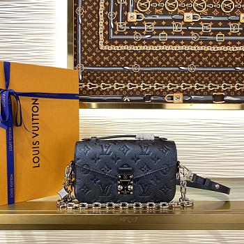 Colestore Louis Vuitton Pochette Metis East West Monogram Empreinte Navy M26456 21.5 x 13.5 x 6 cm