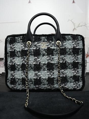 Colestore Chanel Small Tote Tweed, Shearling Lambskin & Gold-Tone Metal  Black & Grey 24x33.5x11cm