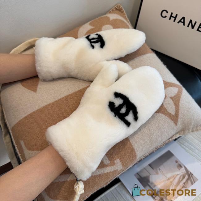 Colestore Chanel Mittens  Shearling Lambskin  Ecru & Black - 1