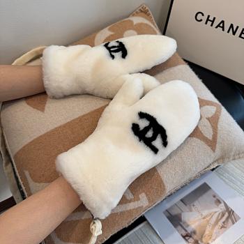 Colestore Chanel Mittens  Shearling Lambskin  Ecru & Black