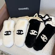 Colestore Chanel Mittens  Shearling Lambskin  Ecru & Black - 3