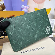 Colestore Louis Vuitton Key Pouch M Monogram Canvas Green 24x1x15.5cm - 3