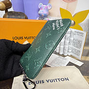 Colestore Louis Vuitton Key Pouch S Monogram Canvas Green 15x1x9cm - 5