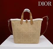 Colestore Dior DiorAlps Medium Dior Toujours Vertical Tote Bag Beige Macrocannage Suede Calfskin and Ecru Merino Wool 23x24x16cm - 5