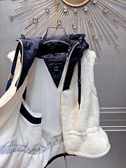 Colestore  Louis Vuitton White Fleece Gilet - 4