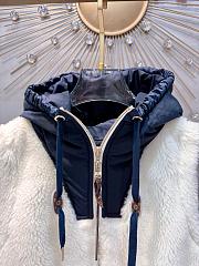 Colestore  Louis Vuitton White Fleece Gilet - 3