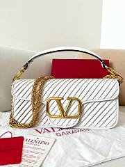 	 Colestore Valentino Garavani Locò Textured Shoulder Bag White 28x12x9cm - 1