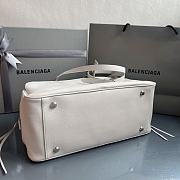 Colestore Balenciaga Bowling Carrie Leather Shoulder bag in White 36x16x18.7cm - 5