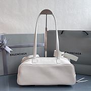 	 Colestore Balenciaga Carrie Bowling Small Leather Shoulder bag in White 31x12x12cm - 5