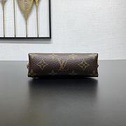 Colestore Louis Vuitton Brown Monogram Cosmetic Pouch M25653 9 × 5.5 × 13.5 cm - 6