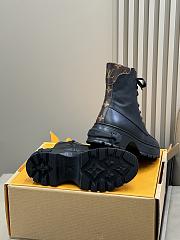 Colestore Louis Vuitton LV Squad Lace-up Ankle Boot - 6