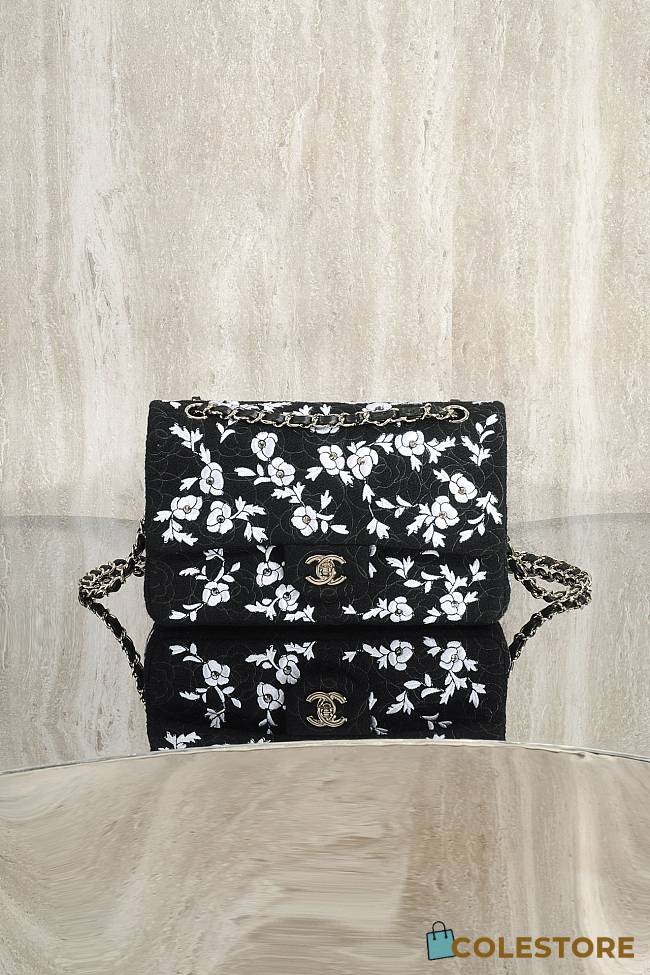 Colestore Chanel Flap Bag with White Floral Embroidery 25cm - 1