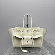 	 Colestore Balenciaga Bel Air Carry All Bag Medium in Ivory Smooth Calfskin, Aged-silver Hardware 37x28x17cm - 4