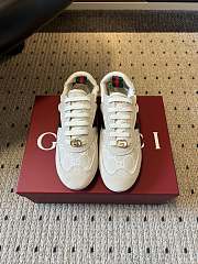 Colestore Gucci Women's Gucci Shift Trainers in White GG Canvas - 1