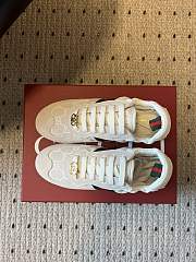 Colestore Gucci Women's Gucci Shift Trainers in White GG Canvas - 5