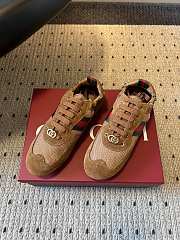 Colestore  Gucci Women's Gucci Shift Trainers in Brown Fabric - 2