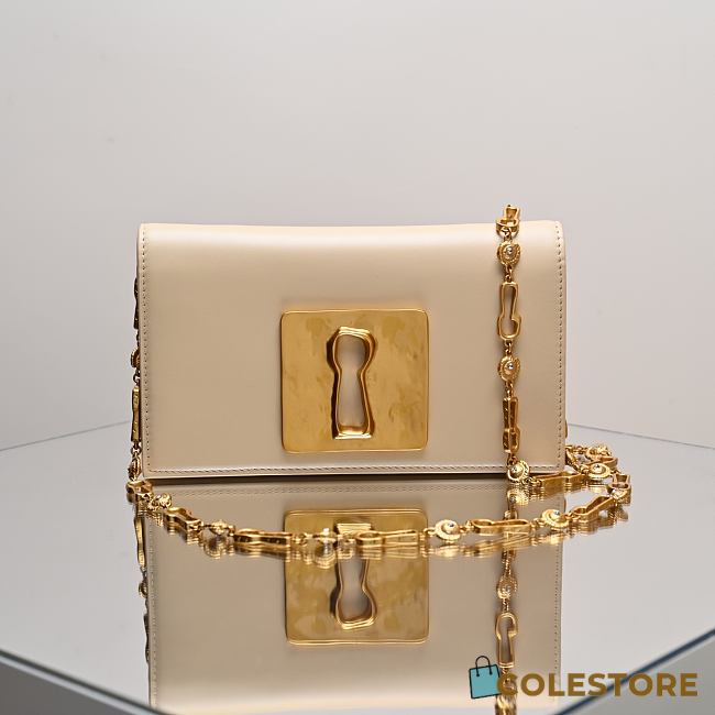 Colestore Schiaparelli Keyhole Chain Pouch Calfskin Light Beige 19.5x3x11.5cm - 1