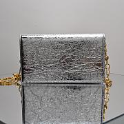 Colestore Schiaparelli Keyhole Bijou Chain Clutch Calfskin Silver 19.5x3x11.5cm - 4