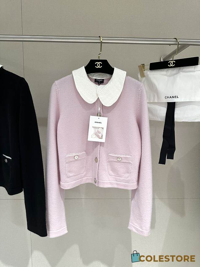 Colestore Chanel Cardigan Light pink with a white collar - 1