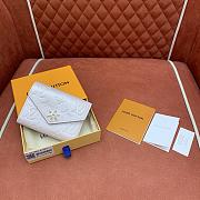 Colestore Louis Vuitton Victorine Wallet in Cream Monogram Empreinte Leather with Snowflake Charm 12 x 9.5 x 2.5cm - 1