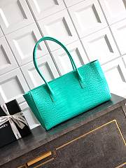 Colestore Chanel Mint Green Crocodile-Embossed Bag – Spring/Summer 2026 35x21x12cm - 6