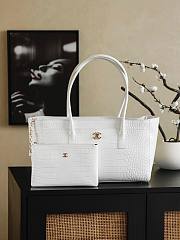 Colestore Chanel White Crocodile-Embossed Bag – Spring/Summer 2026 35x21x12cm - 1