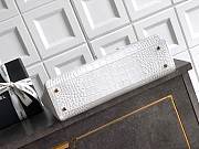 Colestore Chanel White Crocodile-Embossed Bag – Spring/Summer 2026 35x21x12cm - 5