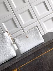 Colestore Chanel White Crocodile-Embossed Bag – Spring/Summer 2026 35x21x12cm - 4