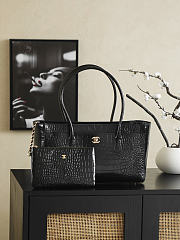 Colestore Chanel Black Crocodile-Embossed Bag – Spring/Summer 2026 35x21x12cm - 1