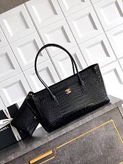 Colestore Chanel Black Crocodile-Embossed Bag – Spring/Summer 2026 35x21x12cm - 6