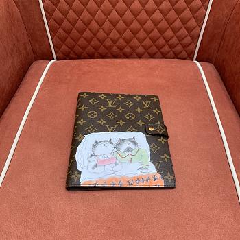 Colestore  Louis Vuitton Desk Agenda Cover MM 23 x 18 x 2cm
