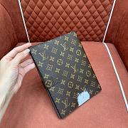 Colestore  Louis Vuitton Desk Agenda Cover MM 23 x 18 x 2cm - 2