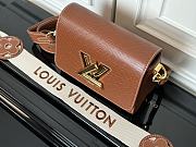 Colestore Louis Vuitton Twist MM in Caramel Epi 23 x 17 x 9.5cm - 2
