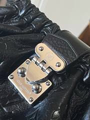 Colestore  Louis Vuitton Pochette Sling PM in Black 30x16x11cm - 2