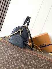Colestore Louis Vuitton Speedy Bandoulière 25 Calfskin Leather in Black 25 x 13 x 18cm - 4