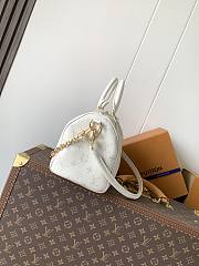 Colestore Louis Vuitton Speedy Bandoulière 25 Calfskin Leather in Ivory 25 x 13 x 18cm - 2