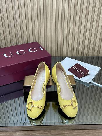 Colestore Gucci Women's Ballet Flat with Half Horsebit in Pastel Yellow Patent Leather