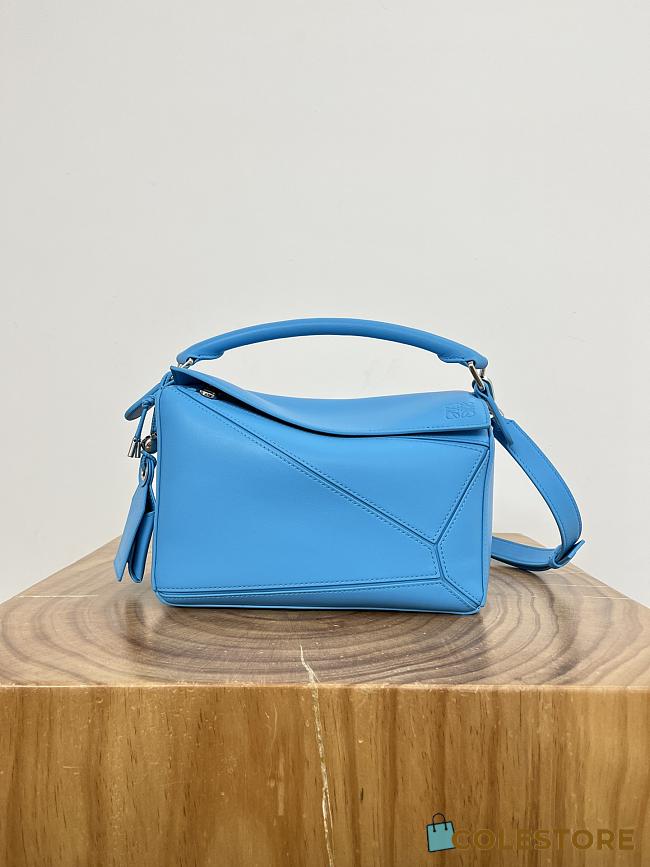 Colestore Loewe Small Featherlight Puzzle Bag in Nappa Lambskin Blue 24x10.5x16.5cm - 1