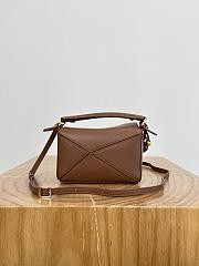Colestore Loewe Mini Featherlight Puzzle bag in Nappa Lambskin Pecan 17.5x12.5x7.5cm - 6