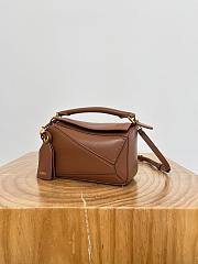Colestore Loewe Mini Featherlight Puzzle bag in Nappa Lambskin Pecan 17.5x12.5x7.5cm - 3