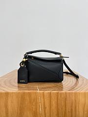 Colestore Loewe Mini Featherlight Puzzle bag in Nappa Lambskin Black 17.5x12.5x7.5cm - 1