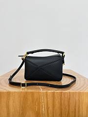 Colestore Loewe Mini Featherlight Puzzle bag in Nappa Lambskin Black 17.5x12.5x7.5cm - 6