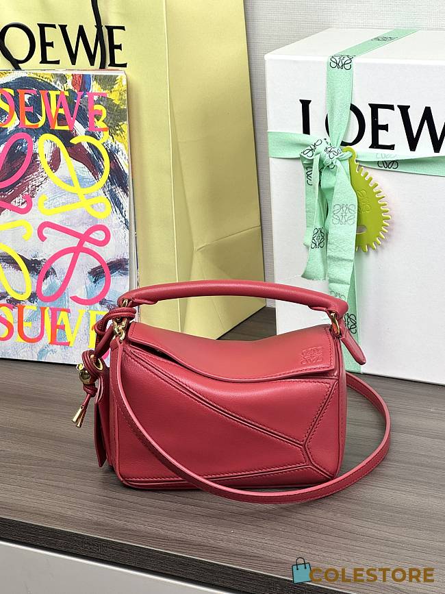 Colestore Loewe Mini Featherlight Puzzle bag in Nappa Lambskin Burnt Red 17.5x12.5x7.5cm - 1