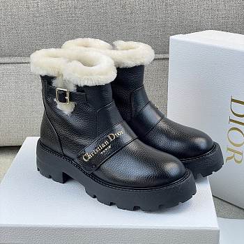 Colestore Dior DiorAlps D-Quest Ankle Boot Black Grained Calfskin and White Lambskin Shearling