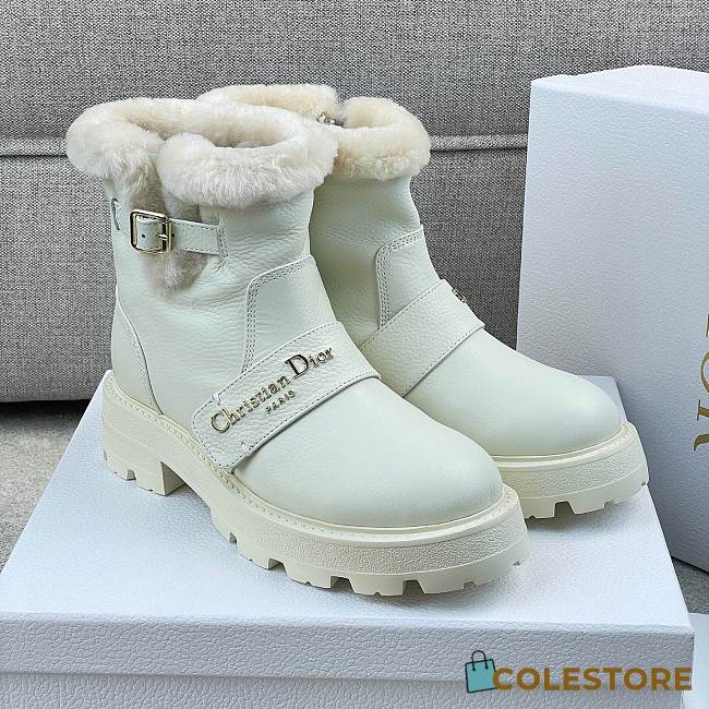 Colestore Dior DiorAlps D-Quest Ankle Boot Ecru Grained Calfskin and Lambskin Shearling - 1