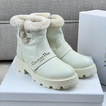Colestore Dior DiorAlps D-Quest Ankle Boot Ecru Grained Calfskin and Lambskin Shearling