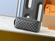 Colestore Louis Vuitton Toiletry Bag Damier Graphite Canvas gray 20 x 9.3 x 28cm - 4