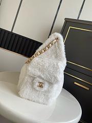 Colestore Chanel 25 Small Handbag Fur Calfskin & Gold-Tone Metal White 30x26x14cm - 6