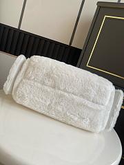 Colestore Chanel 25 Small Handbag Fur Calfskin & Gold-Tone Metal White 30x26x14cm - 4